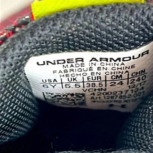 UNDER ARMOUR Youth 6 UA Charged 24/7 Low Black Anthem Red Lace Up Sneakers - Picture 12 of 13